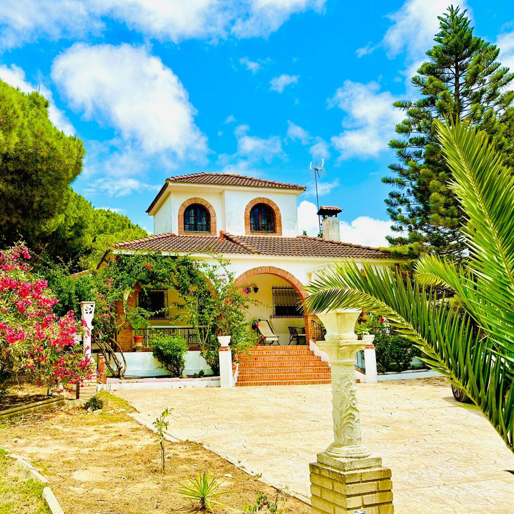 Agradable casa de campo con piscina en la Barrosa Chiclana de la Frontera Exterior foto